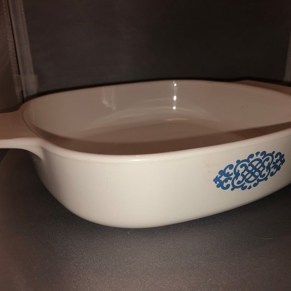 Corning Ware Blue Macrame A-8-B Casserole